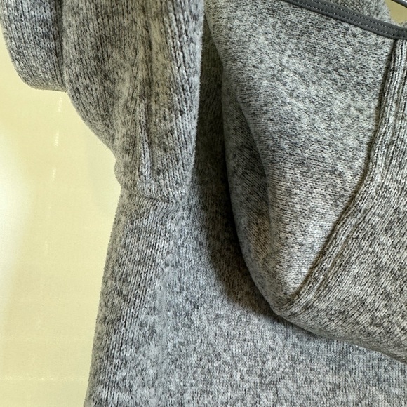 Lululemon Fleece & Thank You Pullover
Heathered White / Battleship Size 4 - Picture 9 of 9